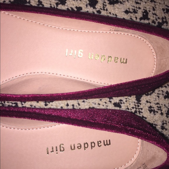 BRAND NEW Madden Girl flats NIB - Picture 4 of 6